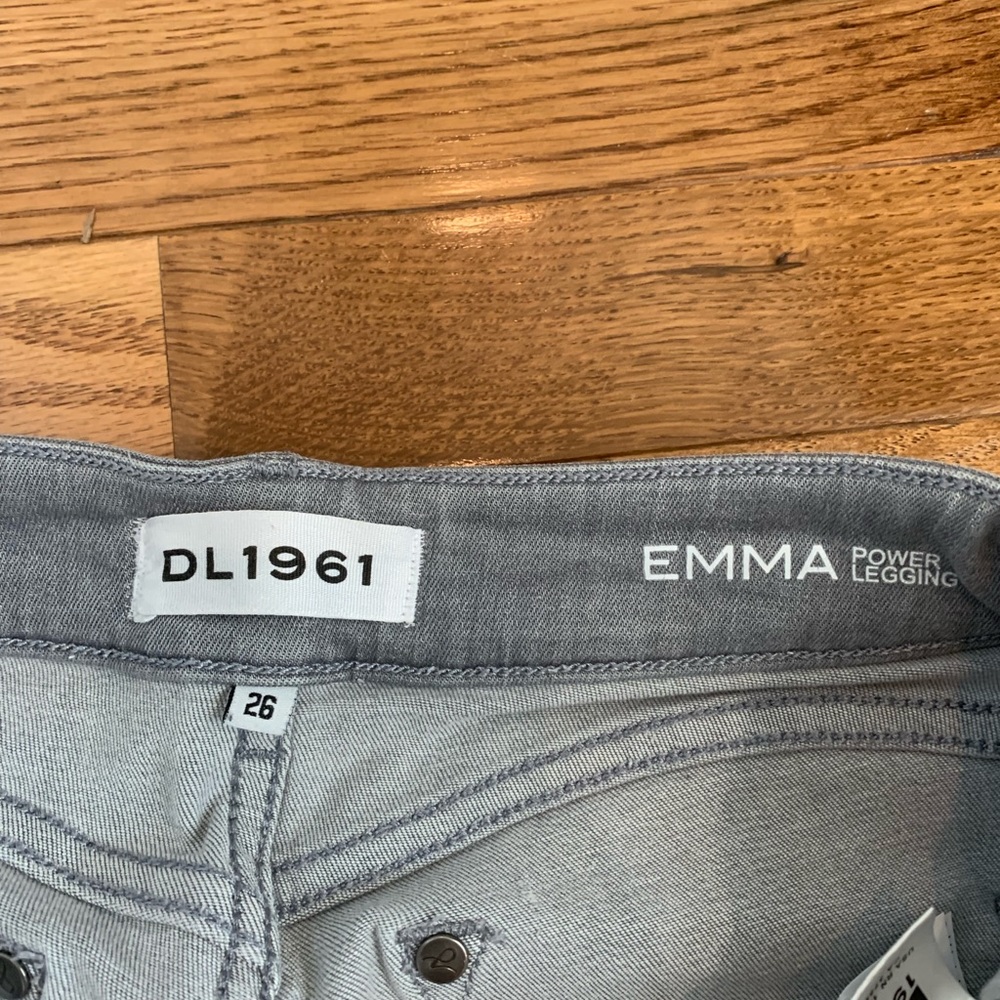 DL1961 Emma